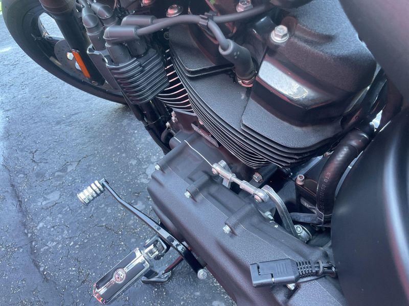 Used 2024 Harley-Davidson SOFTAIL STREET BOB 114 Image 28
