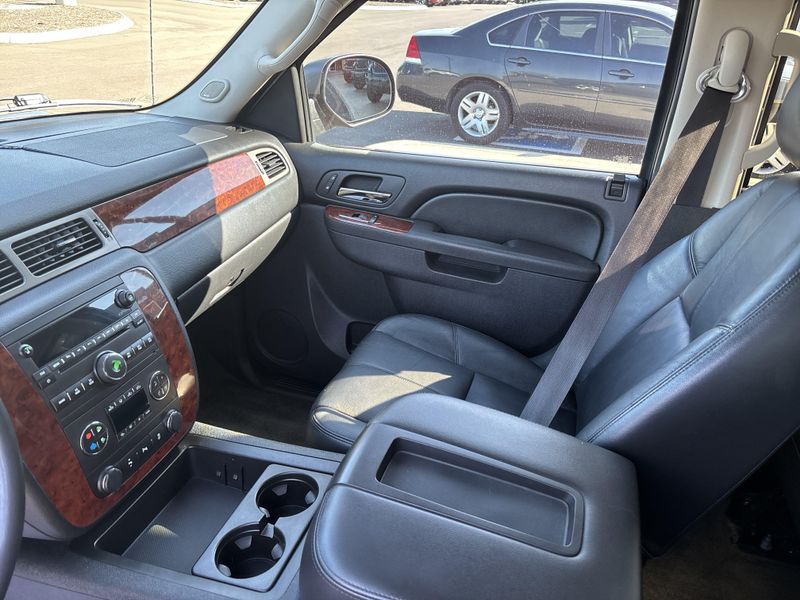 Used 2012 Chevrolet Avalanche 1500 LTImage 13