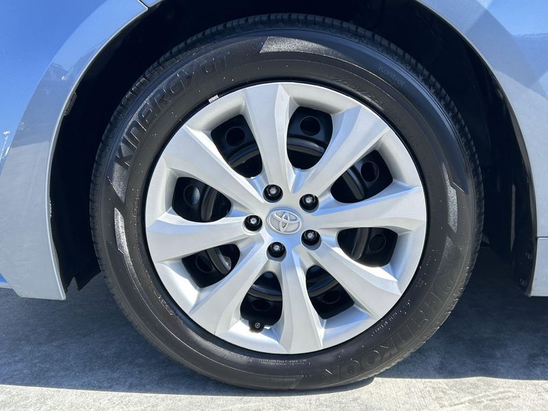 Used 2024 Toyota Corolla LEImage 8