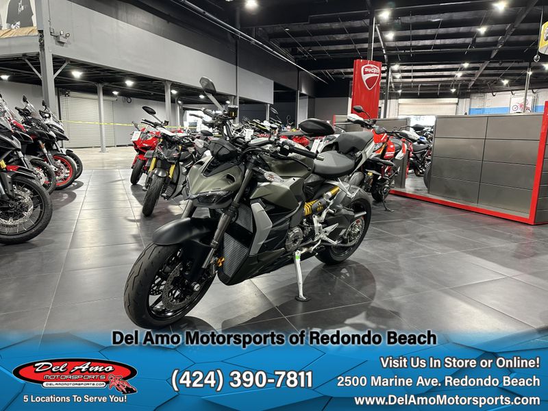 2024 Ducati STREETFIGHTER V2  in a STORM GREEN exterior color. Del Amo Motorsports of Redondo Beach (424) 304-1660 delamomotorsports.com 