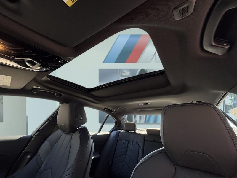 2025 BMW i5 eDrive40Image 21