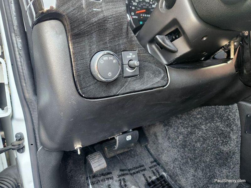 2022 GMC Savana Image 30