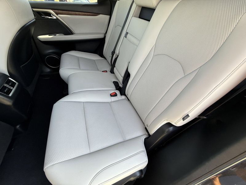 2022 Lexus RX 350LImage 31