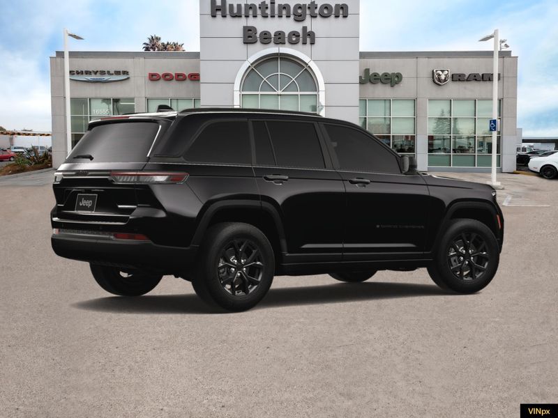2025 Jeep Grand Cherokee Altitude X 4x2Image 8