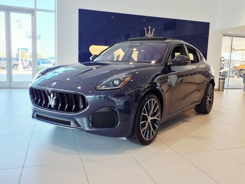 New 2026 Maserati Grecale ModenaImage 4