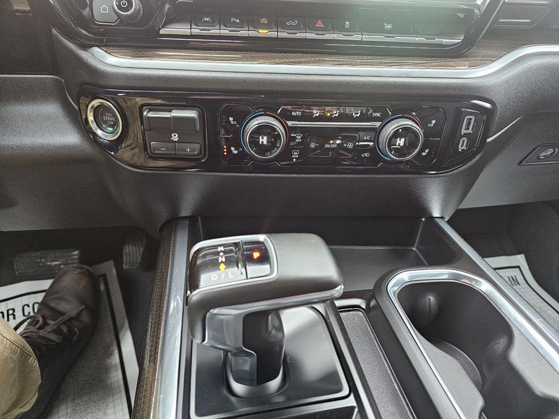 Used 2025 Chevrolet Silverado 1500 RSTImage 15