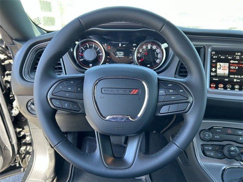 2023 Dodge Challenger SxtImage 19