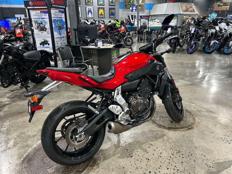 Used 2017 Yamaha FZ-07 Image 13