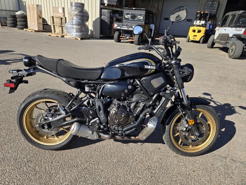 USED 2022 YAMAHA XSR700 Image 2