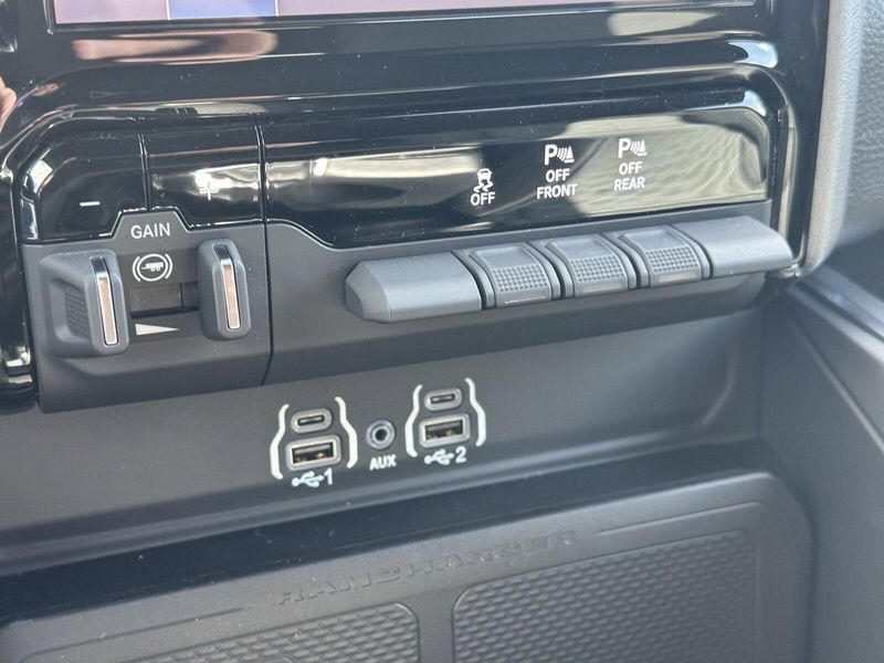 2025 RAM 1500 Big HornImage 23
