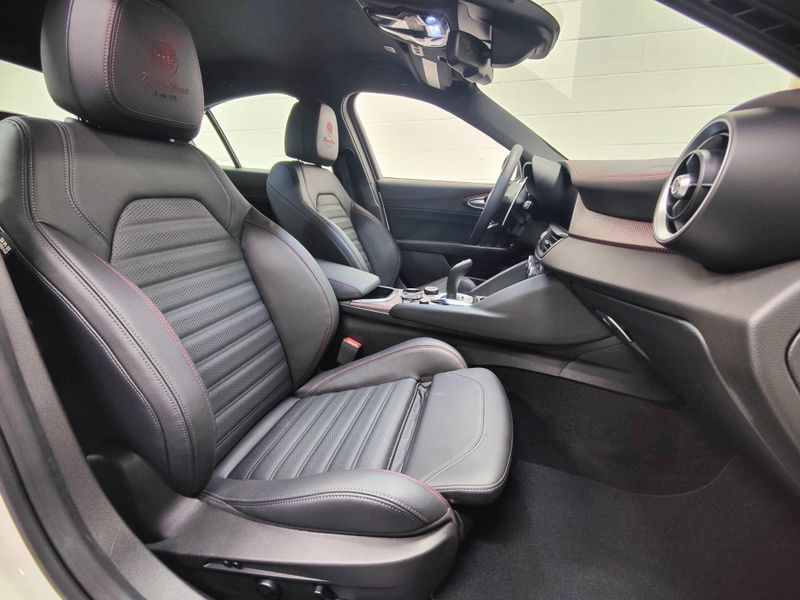 Used 2024 Alfa Romeo Giulia Quadrifoglio Supersport (1 of 66) w/Activ AsstImage 6