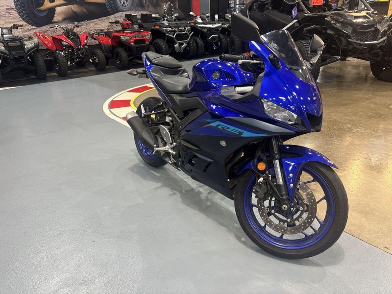 Used 2024 Yamaha YZF-R3 ABS Image 13
