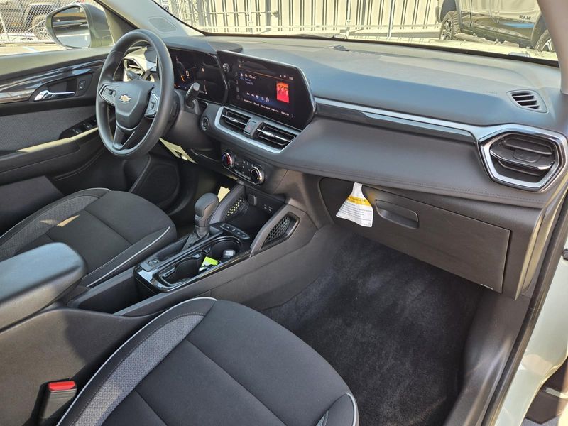 Used 2025 Chevrolet Trailblazer FWD 4dr LS