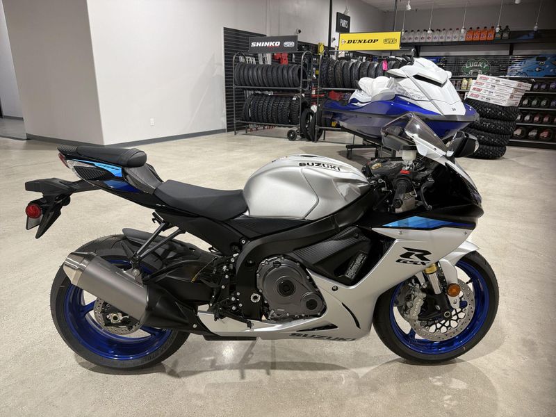 New 2026 Suzuki GSX-R750 Image 10