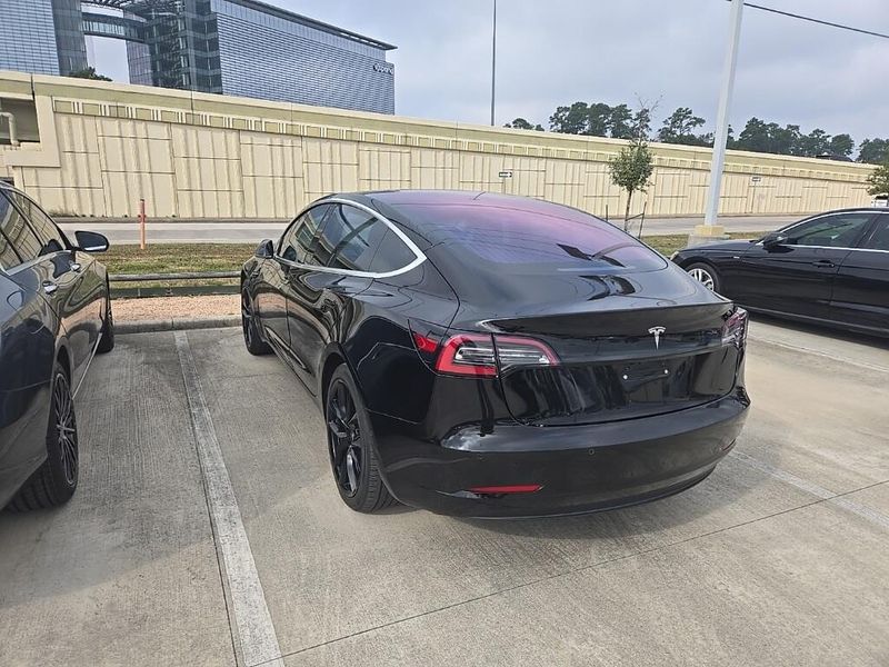 Used 2018 Tesla Model 3 Long RangeImage 4
