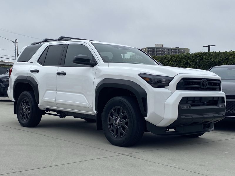 New 2025 Toyota 4Runner SR5Image 2