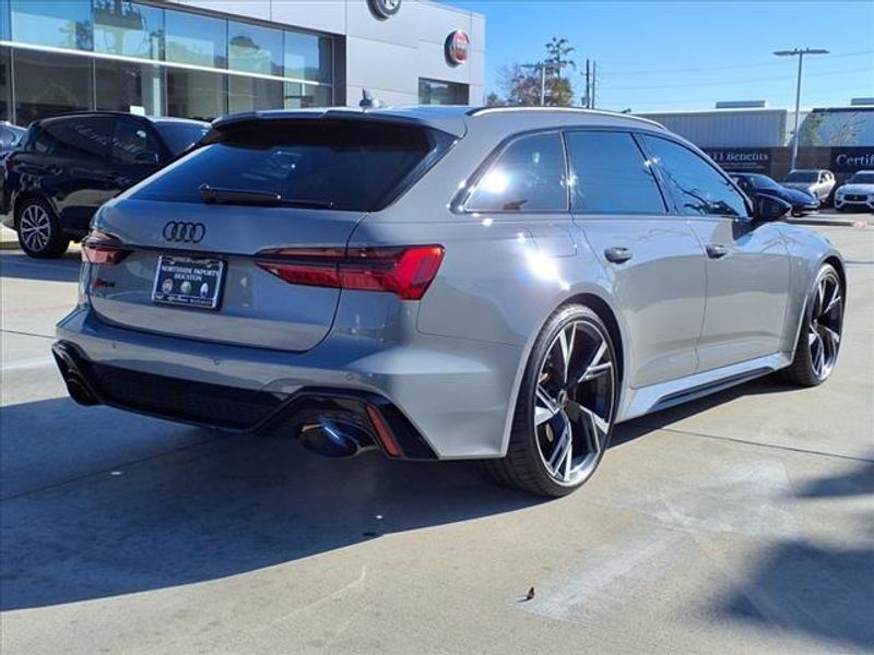 2023 Audi RS 6 4.2Image 2