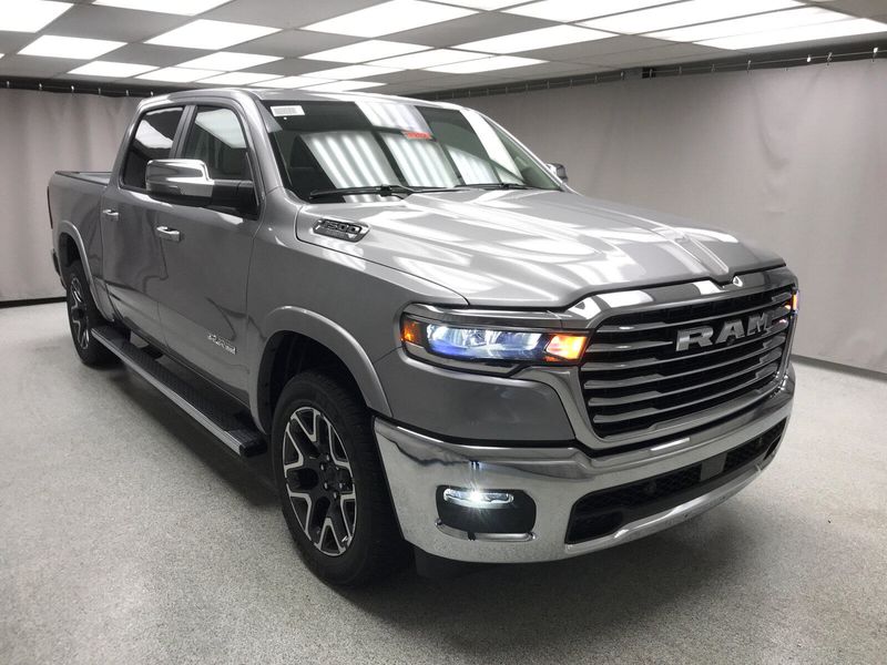 New 2025 RAM 1500 Laramie Crew Cab 4x4 5