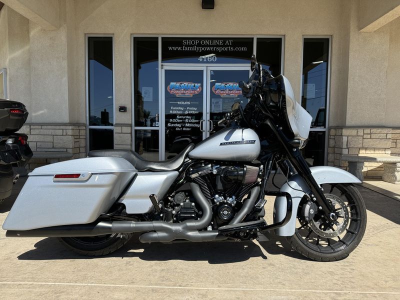 2019 HARLEY STREET GLIDE SPECIAL GRAYImage 1