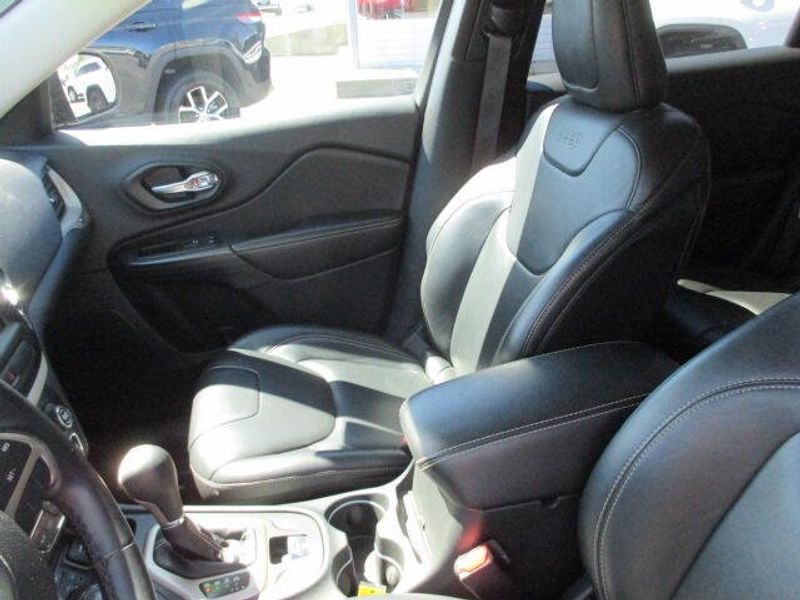 Used 2015 Jeep Cherokee LimitedImage 22