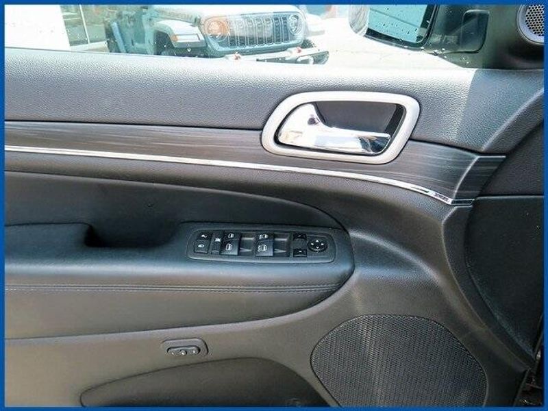 Used 2021 Jeep Grand Cherokee LimitedImage 12