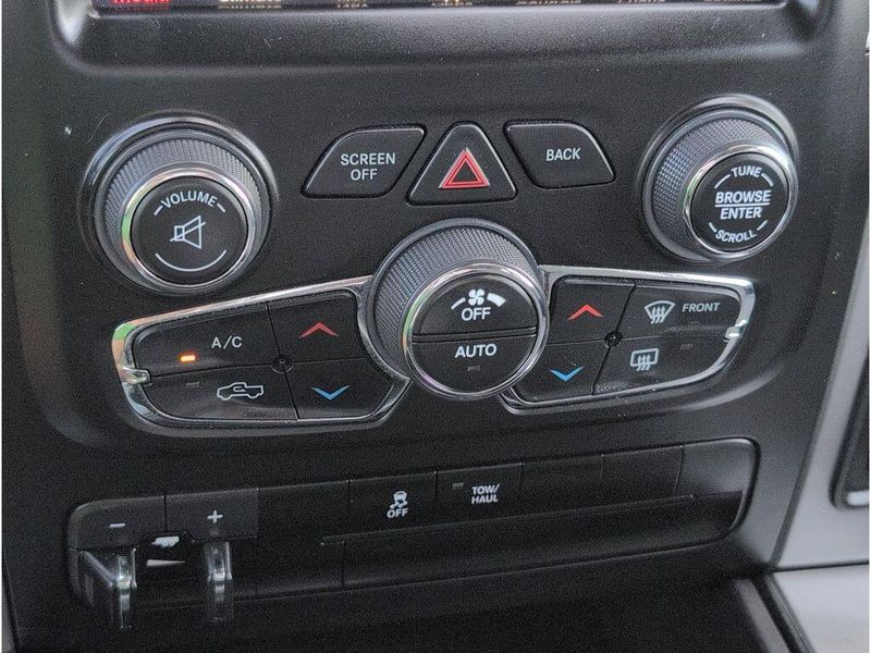 2023 RAM 1500 Classic SLTImage 15