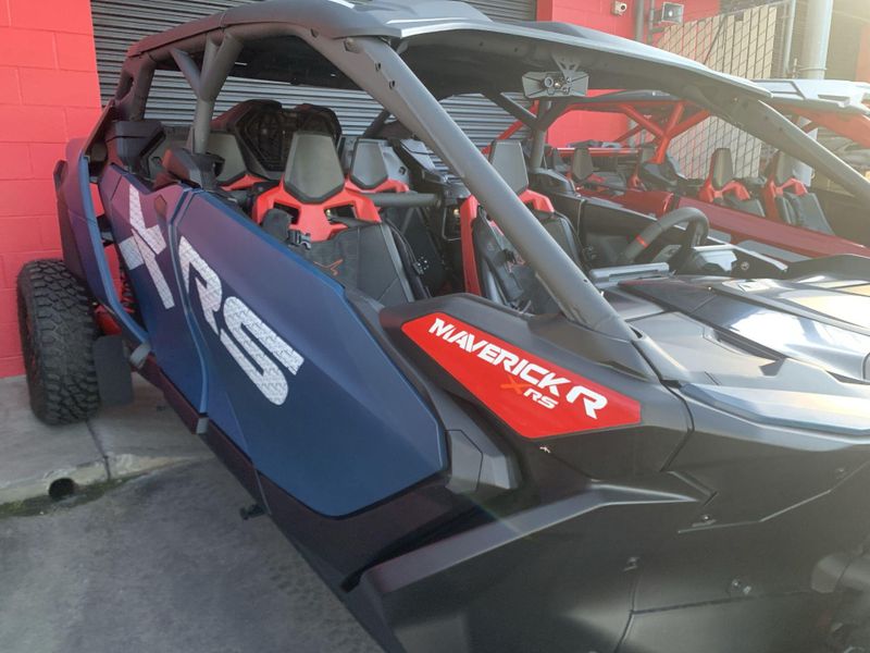 New 2025 Can-Am MAVERICK R MAX X RS WITH SMART-SHOX 999T DCT Image 15