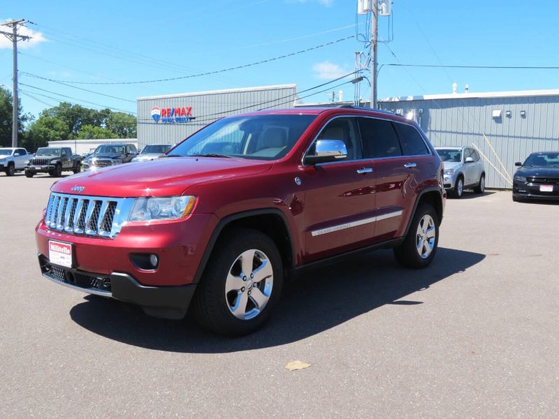 Used 2012 Jeep Grand Cherokee Overland 4x4 4dr SUVImage 6