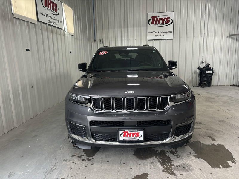 2024 Jeep Grand Cherokee L Limited 4x4Image 29