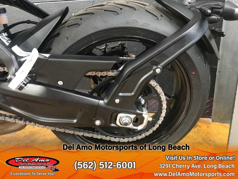 2024 Triumph TRIDENT 660  in a MATTE JET BLACK/MATTE SILVER ICE exterior color. Del Amo Motorsports of Long Beach (562) 362-3160 delamomotorsports.com 