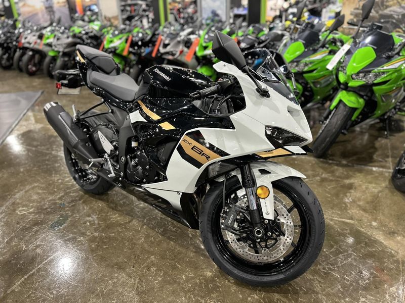 New 2026 Kawasaki NINJA ZX-6R ABS Image 6