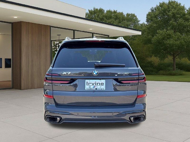 New 2027 BMW X7 xDrive40iImage 10