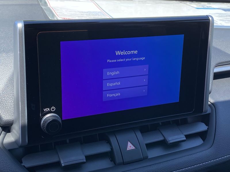 New 2025 Toyota RAV4 Hybrid LEImage 15