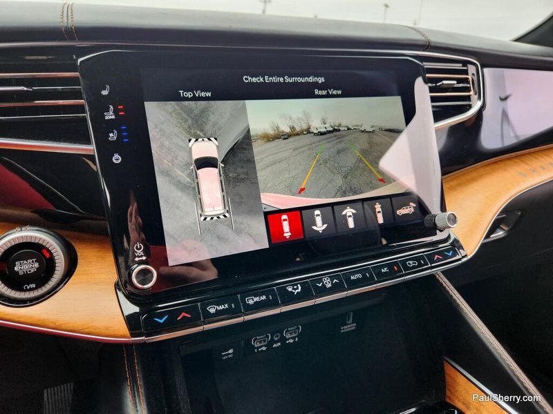 2022 Jeep Grand Wagoneer Series III