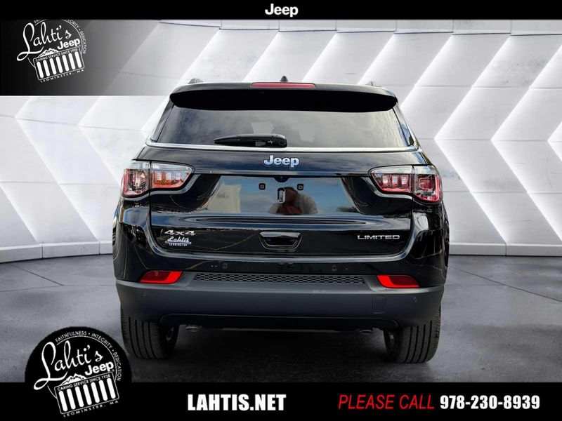 2025 Jeep Compass Limited photo 3