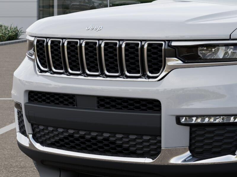 New 2025 Jeep Grand Cherokee L Limited 4x4Image 46