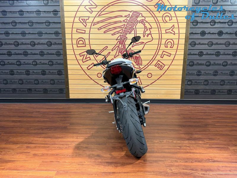 2025 Triumph Street Triple 765 R Image 7