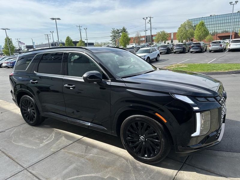 2024 Hyundai Palisade Calligraphy Night EditionImage 3