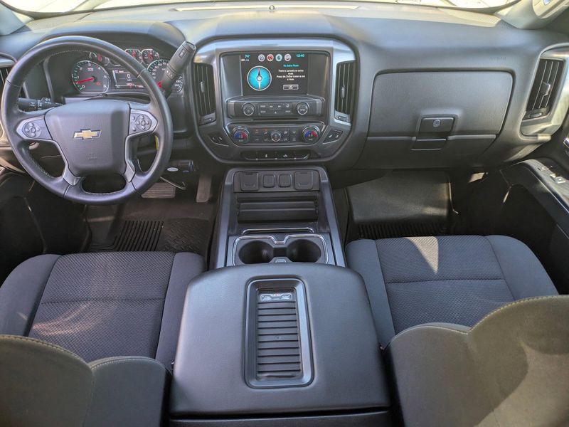 2018 Chevrolet Silverado 1500 LT photo 33