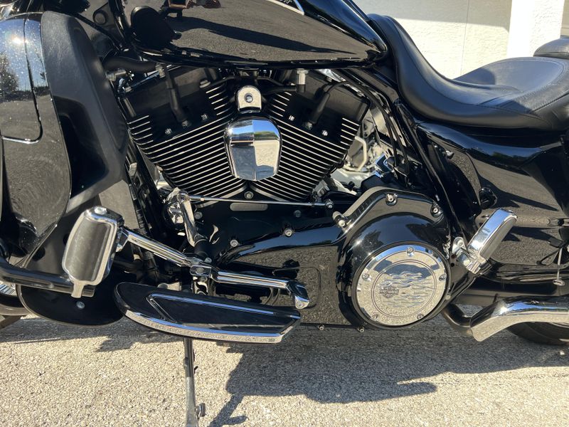 2015 Harley-Davidson Street Glide CVO 