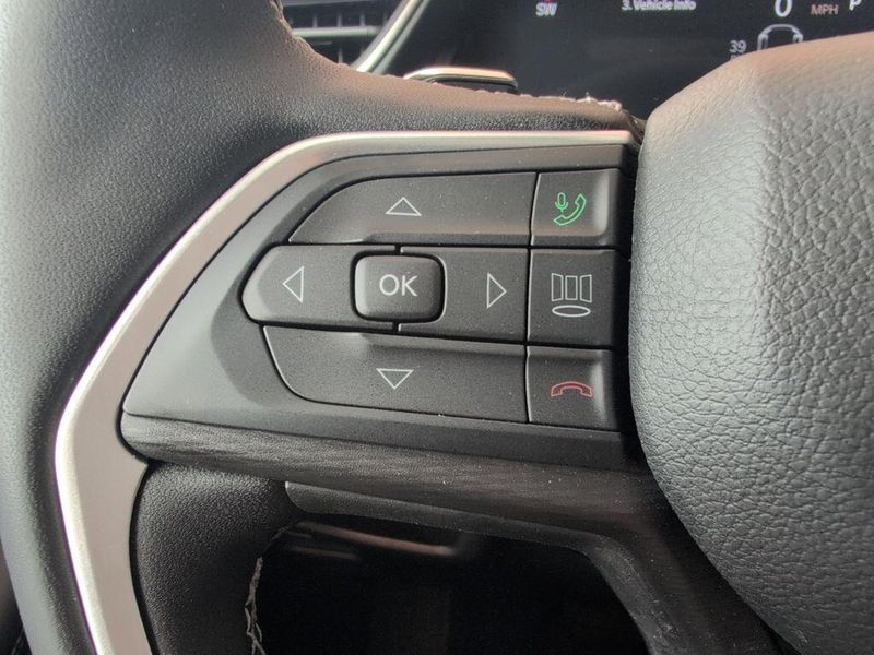 2024 Jeep Grand Cherokee L Altitude X 4x4Image 22