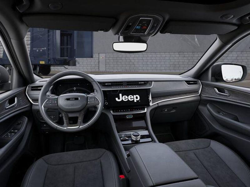 New 2026 Jeep Grand Cherokee Laredo Altitude 4x4Image 14