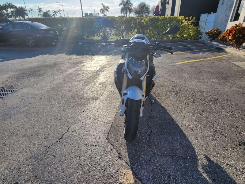 Used 2023 BMW S 1000 R Image 2