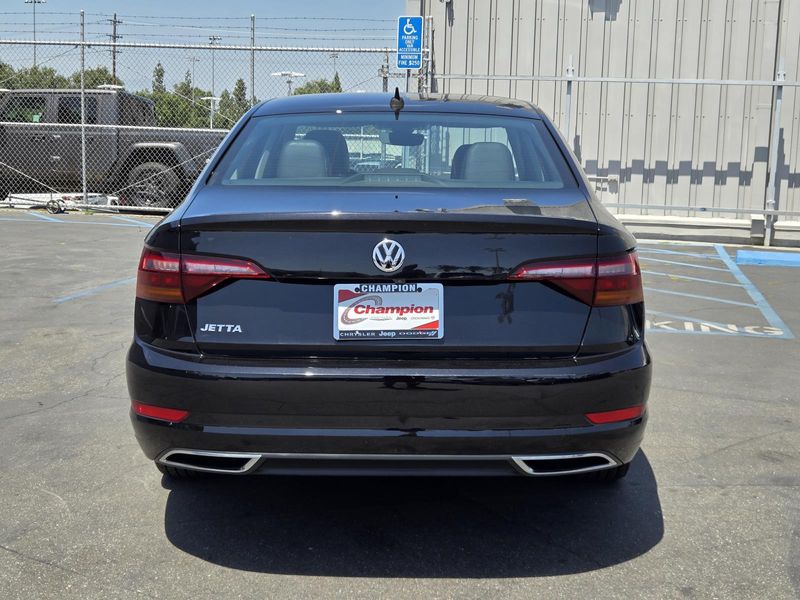 Used 2019 Volkswagen Jetta SEL Premium