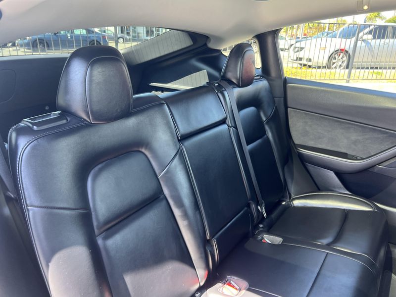 2021 Tesla Model Y Long RangeImage 24