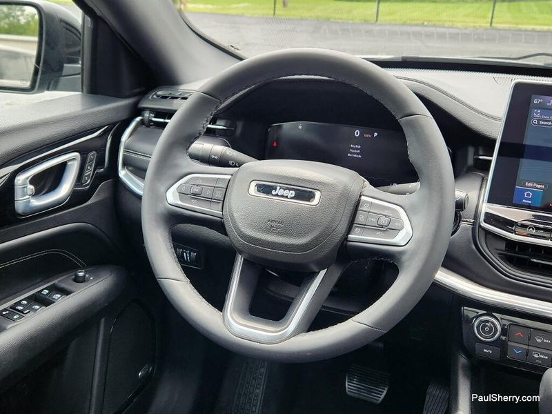 Used 2023 Jeep Compass High Altitude