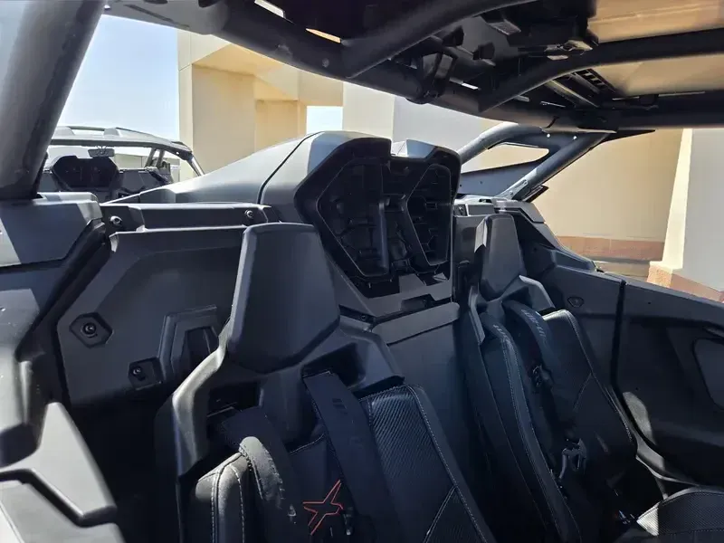 2025 Can-Am MAVERICK R MAX X 999T DCT TRIPLE BLACK Image 18