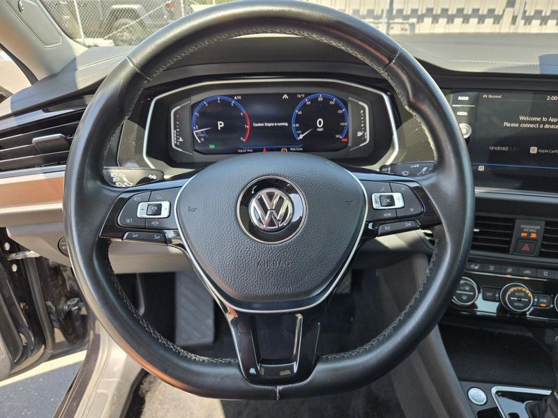 Used 2019 Volkswagen Jetta SEL Premium