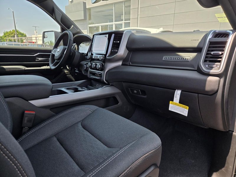 New 2026 RAM 1500 Big Horn Crew Cab 4x2 5'7' Box