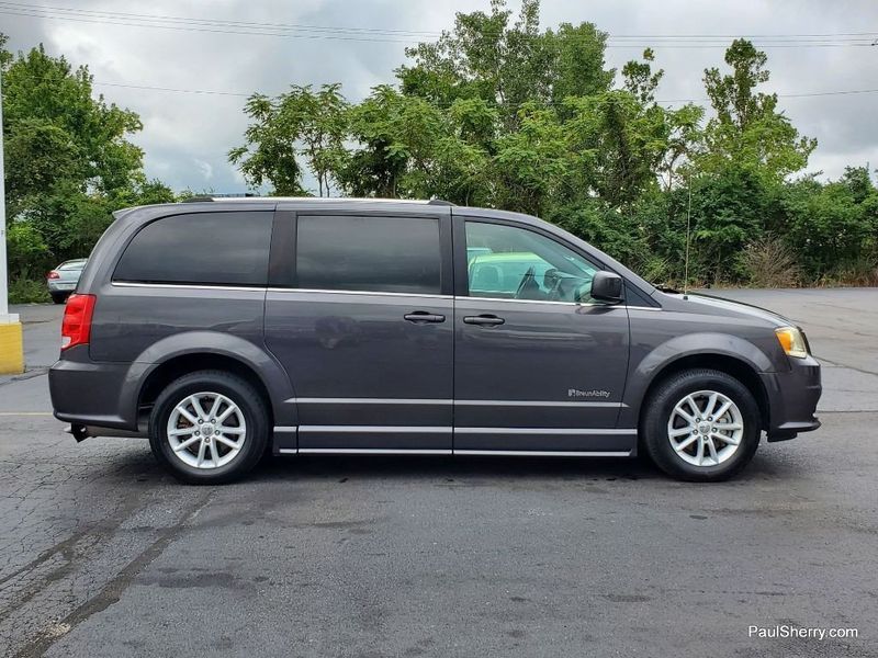 2019 Dodge Grand Caravan SXTImage 9